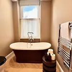 Redland - 6 *