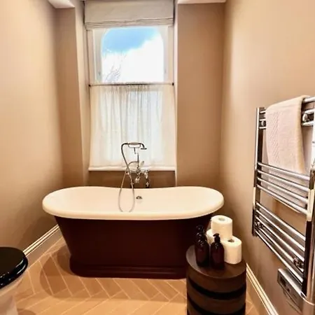 Redland - 6 *
