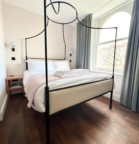 Redland - 6 דירה